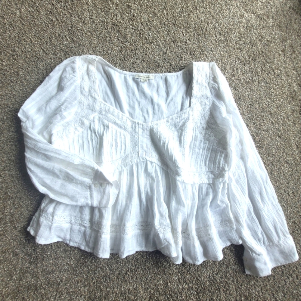 American Eagle white top